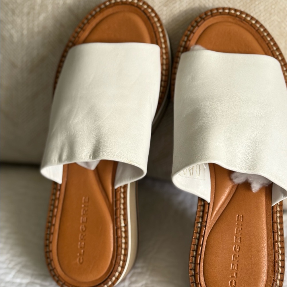 Robert Clergerie Cream Slide Sandals size 38 1/2 new with out the box - Picture 6 of 6